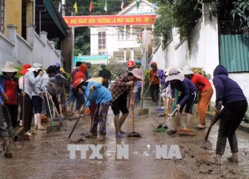 Hàng nghìn học sinh miền núi tỉnh Nghệ An chưa thể tựu trường vì ảnh hưởng mưa lũ