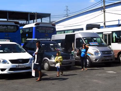 Công bố đường dây nóng về trật tự an toàn giao thông trong dịp Tết Dương lịch 2018
