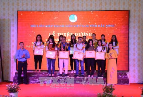 Đắk Nông tuyên dương 50 học sinh, sinh viên dân tộc thiểu số học giỏi