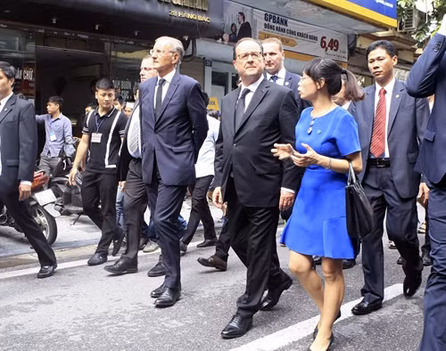 Báo chí Pháp đưa tin đậm nét về chuyến thăm của Tổng thống F. Hollande tới Việt Nam