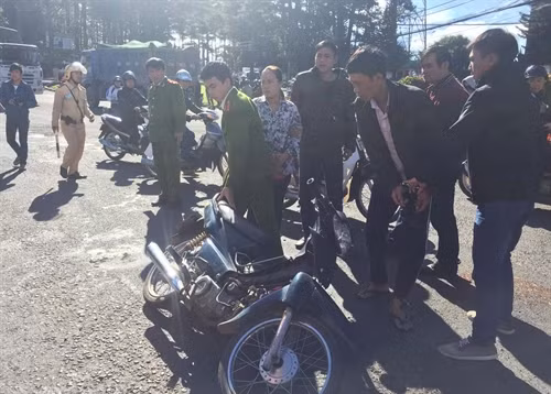 Dàn cảnh bị tai nạn giao thông để “cuỗm” hơn 200 triệu đồng giữa trung tâm Đà Lạt