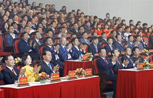 Chủ tịch nước Trần Đại Quang dự Lễ kỷ niệm 25 năm tái lập tỉnh Ninh Bình