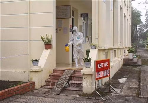 Dịch COVID-19: Đề nghị thực hiện việc cách ly và theo dõi sức khỏe người có liên quan chuyến bay VN0054