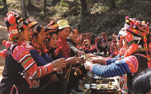 Lễ cúng trời của người Hà Nhì