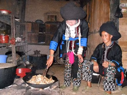 Ngày về nhà chồng của thiếu nữ Dao Khâu