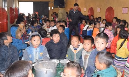 Chuẩn bị các điều kiện để học sinh vùng cao Lào Cai tựu trường