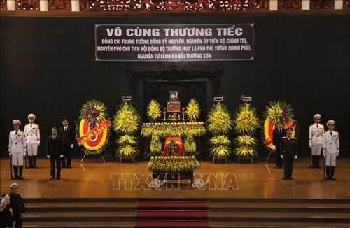 Cử hành trọng thể Lễ tang Trung tướng Đồng Sỹ Nguyên theo nghi thức cấp Nhà nước