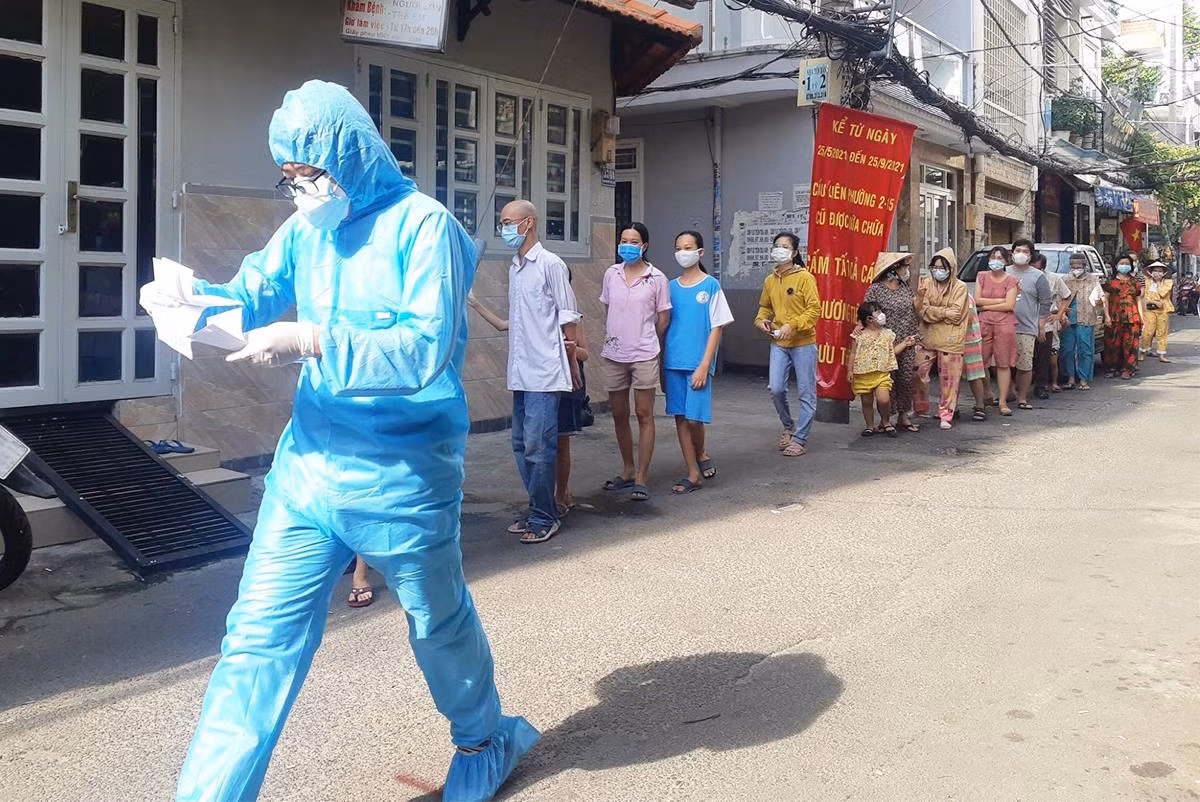Dịch COVID-19: Chiều 8/7, thêm 638 ca mắc trong nước, riêng Thành phố Hồ Chí Minh gần 500 ca