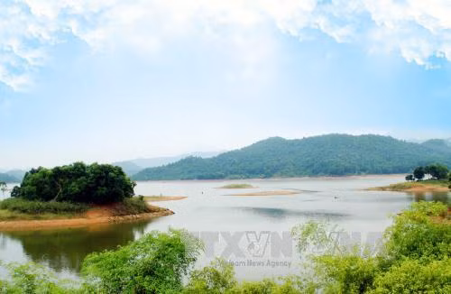 Một góc Hồ Núi Cốc trên mảnh đất Thái Nguyên. Ảnh: Lan Anh/TTXVN