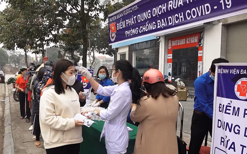 Dịch COVID-19: Chiều 7/7, thêm 321 ca mắc trong nước, gần 500 bệnh nhân được công bố khỏi bệnh