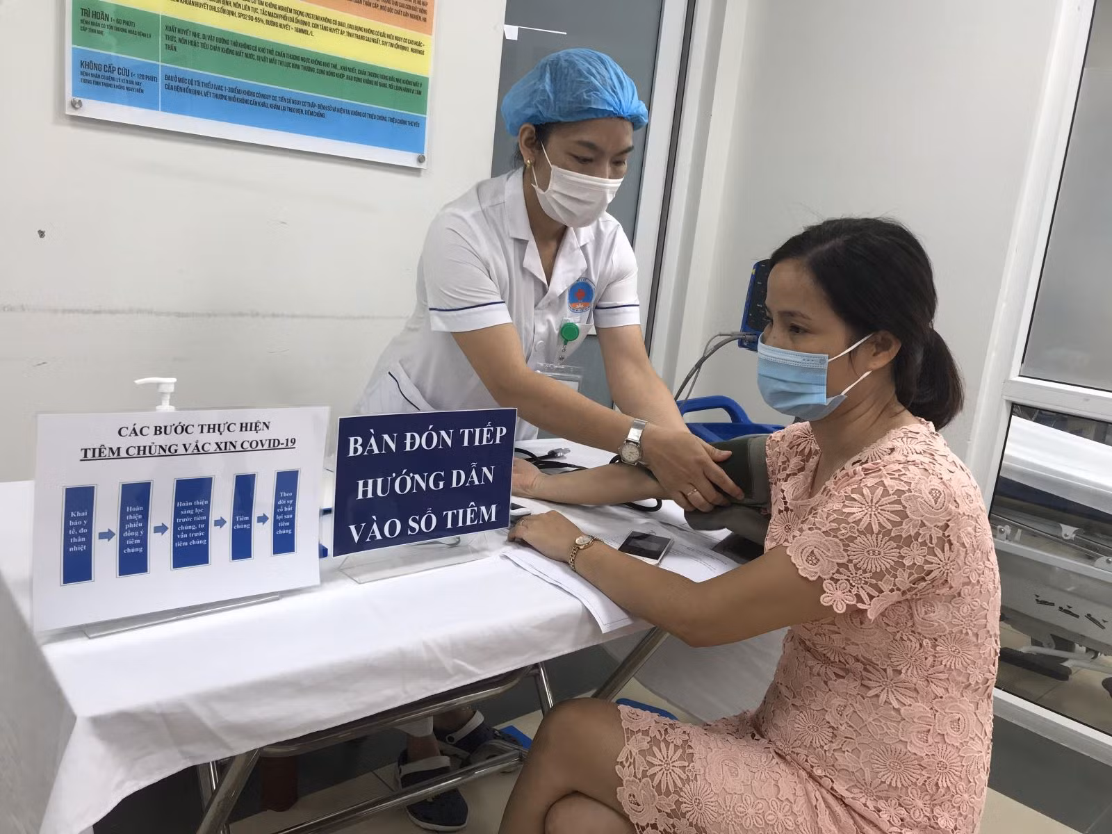 ​ Dịch COVID-19: Triển khai chiến dịch tiêm chủng lớn nhất lịch sử