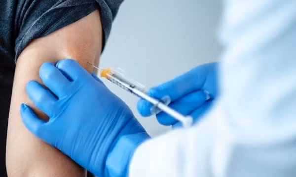 Hơn 48.200 người đã được tiêm vaccine COVID-19; chuẩn bị tiêm chủng trên quy mô rộng hơn