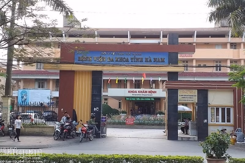 Nhân Ngày Thầy thuốc Việt Nam 27/2: Những “Chiến sỹ áo trắng” trên tuyến đầu chống dịch