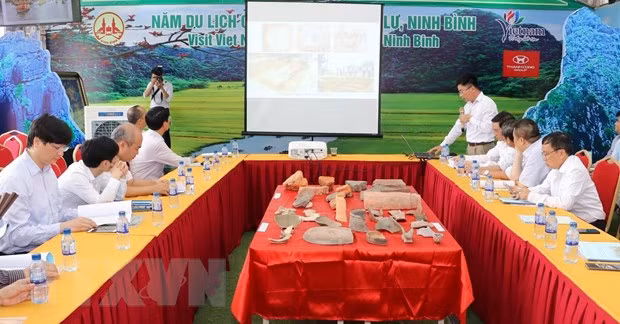 Hội thảo báo cáo sơ bộ kết quả nghiên cứu khảo cổ học vùng đất từ ngã ba sông Bôi đến Kinh đô Hoa Lư. Ảnh: Ninh Đức Phương - TTXVN