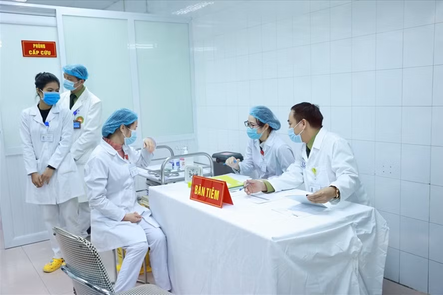 Đã có gần 20.700 người Việt Nam được tiêm vaccine phòng dịch COVID-19
