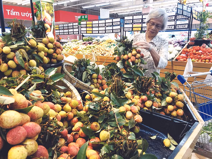 Sản phẩm vải thiều Lục Ngạn được kinh doanh tại 700 điểm bán thuộc Saigon Co.op. Ảnh: Mỹ Phương
