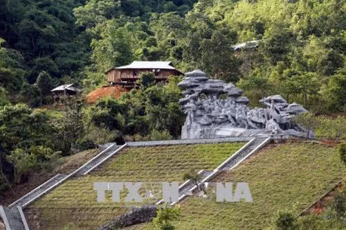 Di tích cấp quốc gia đặc biệt Cụm tượng đài Kéo Pháo bị phá vỡ cảnh quan nghiêm trọng