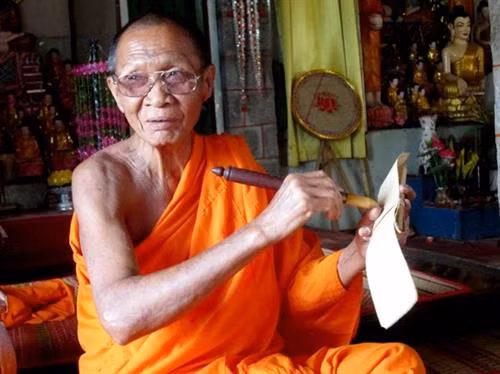 Độc đáo Kinh lá buông vùng Bảy Núi