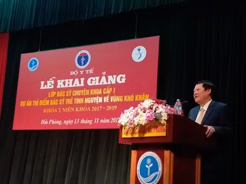 Thêm 19 bác sĩ trẻ chuyên khoa I về công tác tại vùng khó khăn