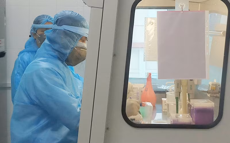 Dịch COVID-19: Ngày 15/5, cả nước ghi nhận 1.594 ca mắc mới tại 47 tỉnh, thành phố