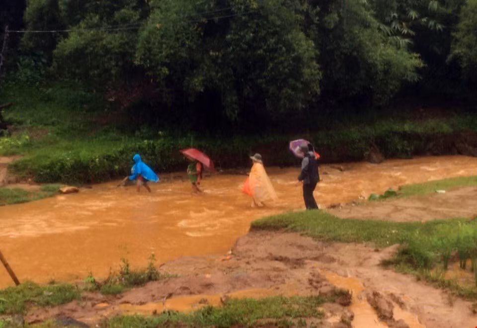 Bão số 4: Kon Tum di dời hơn 600 hộ dân ra khỏi vùng nguy hiểm