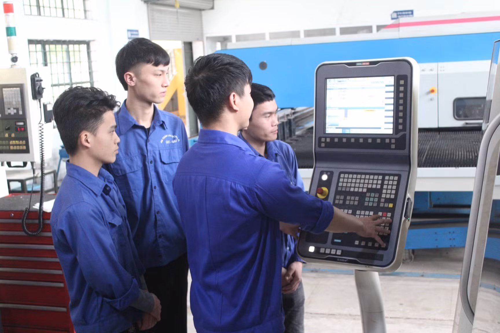 Giờ học của sinh viên trường Đại học Sư phạm Kỹ thuật Vinh. Ảnh: Bích Huệ - TTXVN