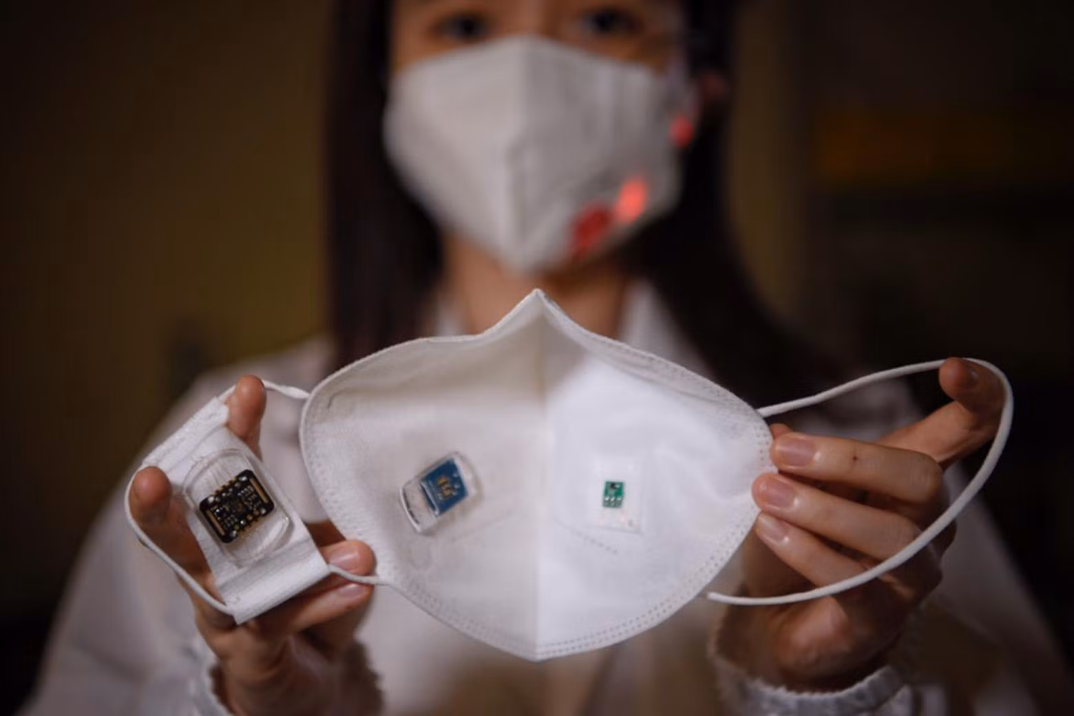 Các nhà khoa học Trung Quốc phát triển khẩu trang phát hiện virus trong vòng 10 phút