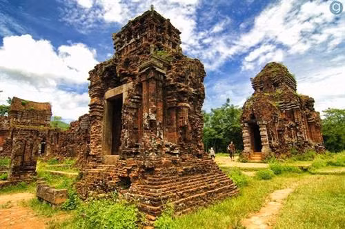Chuyên gia Ấn Độ hỗ trợ trùng tu vùng lõi Di sản Văn hóa thế giới Mỹ Sơn