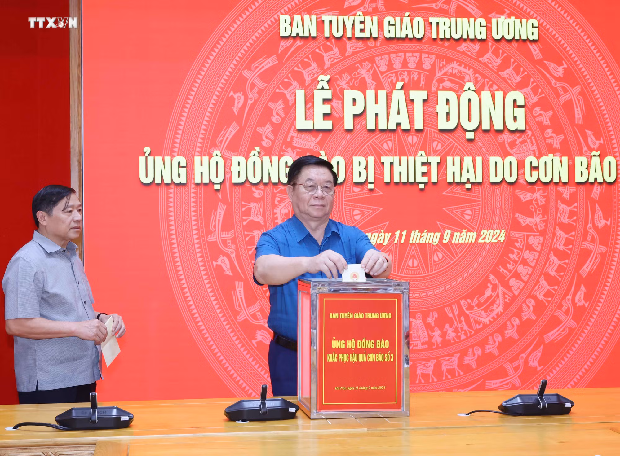 vna_potal_ban_tuyen_giao_trung_uong_ung_ho_dong_bao_bi_thiet_hai_do_con_bao_so_3_114923949_7587779.jpg