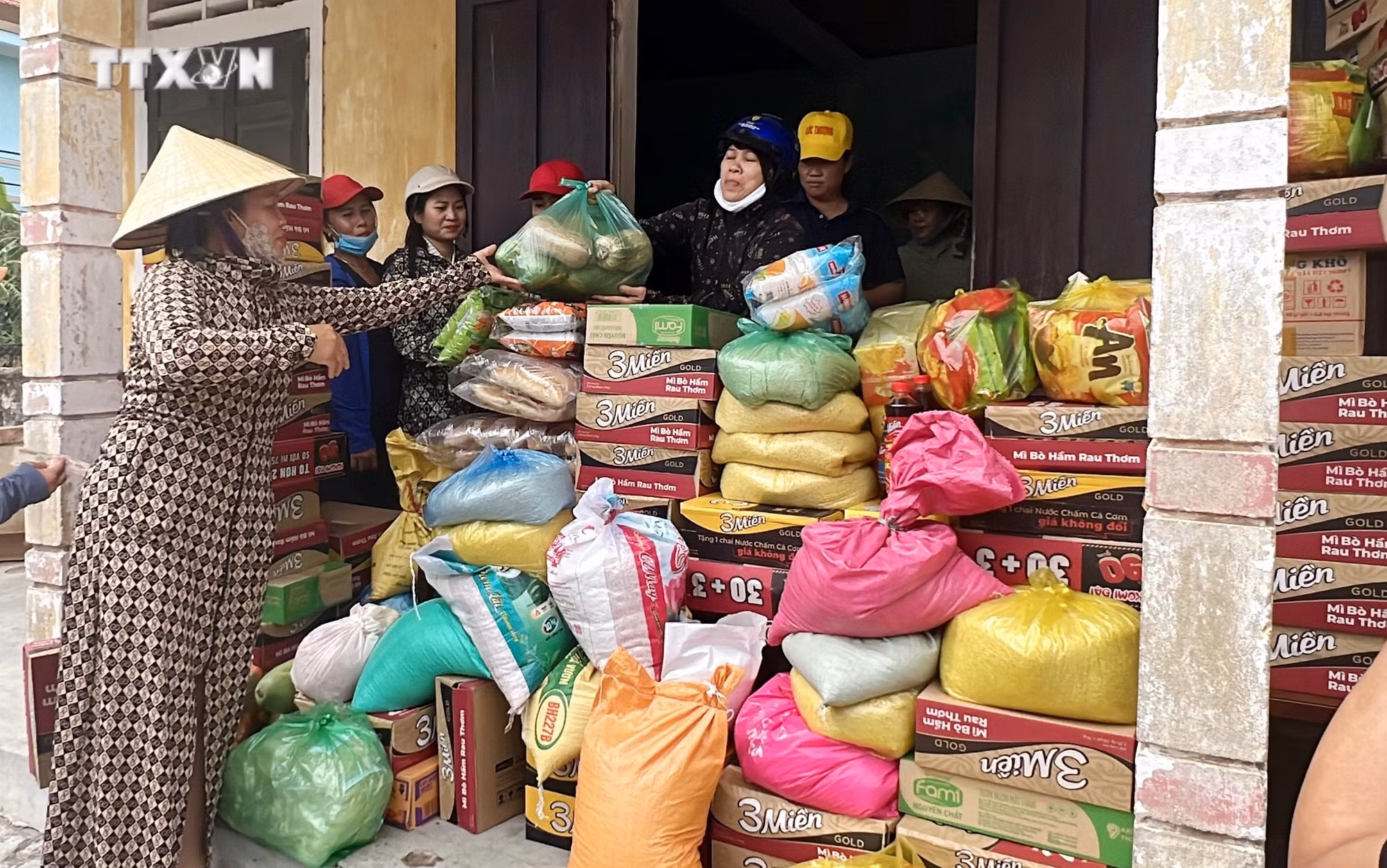 vna_potal_quang_binh_cung_huong_ve_dong_bao_cac_tinh_phia_bac__7586926.jpg