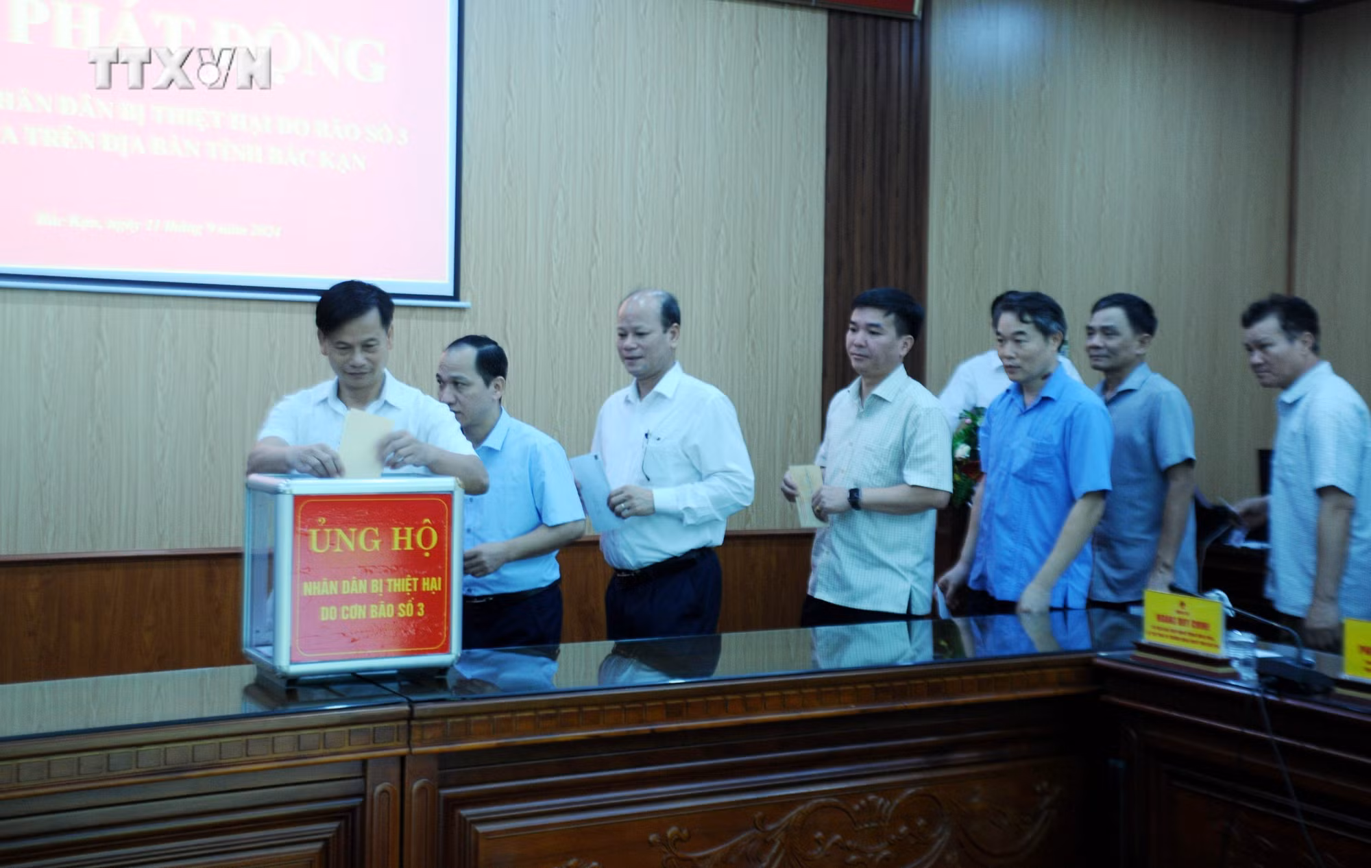 vna_potal_bac_kan_phat_dong_ung_ho_dong_bao_bi_anh_huong_cua_bao_so_3_7587548.jpg