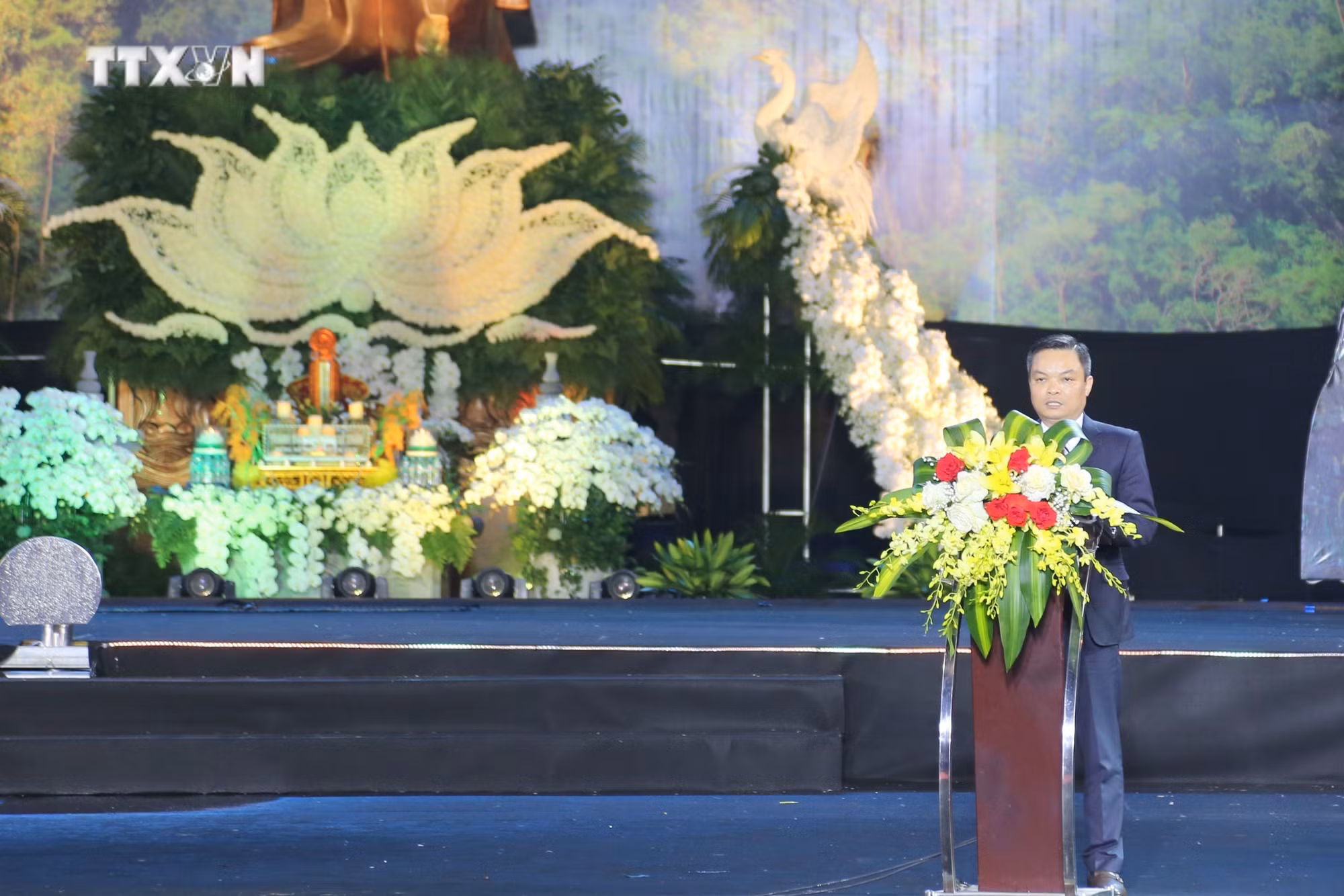 vna_potal_khai_mac_le_hoi_truyen_thong_nu_tuong_le_chan_nam_2024_7275771.jpg