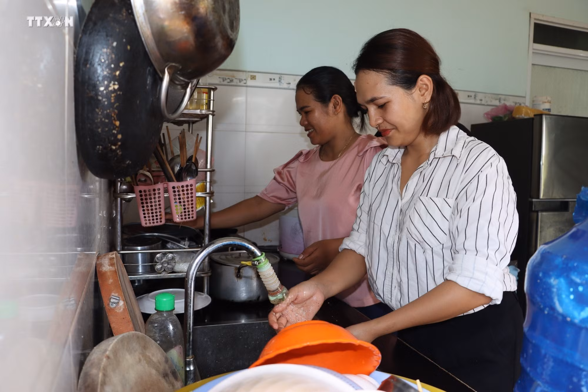 vna_potal_von_chinh_sach_giup_hoc_sinh_sinh_vien_dan_toc_thieu_so_vung_bien_binh_phuoc_vuot_kho_7514375.jpg