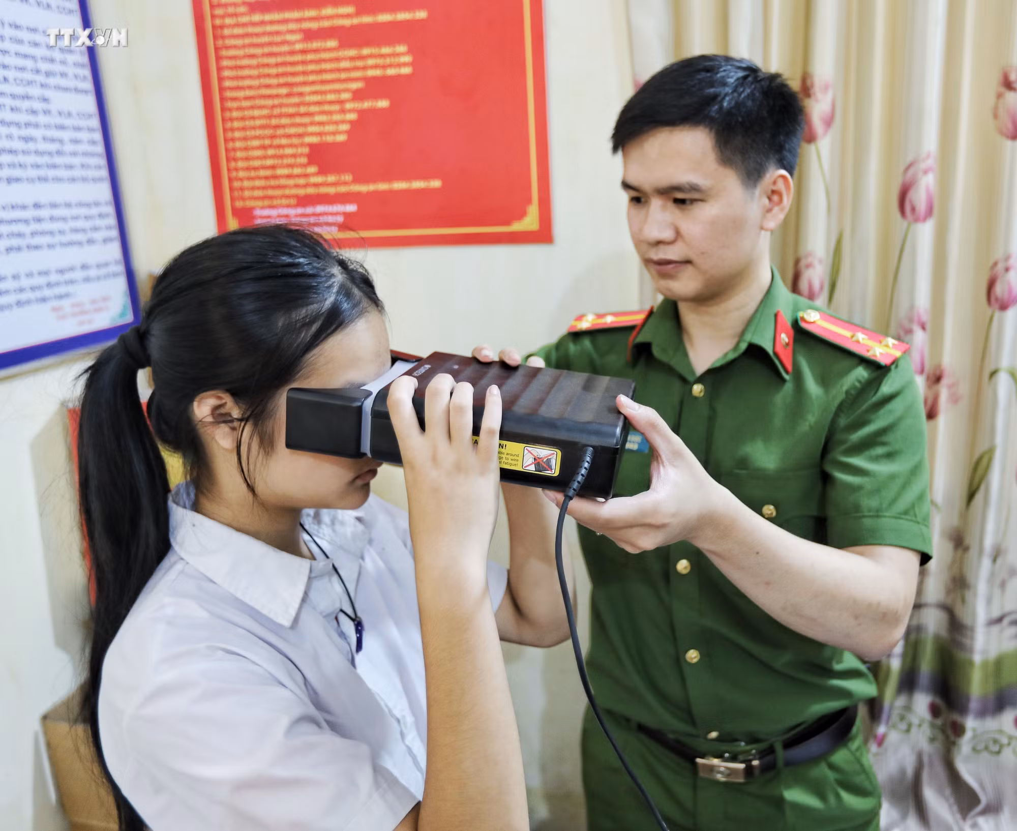 vna_potal_cong_an_tinh_bac_giang_thuc_hien_nhieu_hoat_dong_y_nghia_trong_chuong_trinh_“dong_hanh_–_chia_se_-_ket_noi_yeu_thuong”_7555968.jpeg