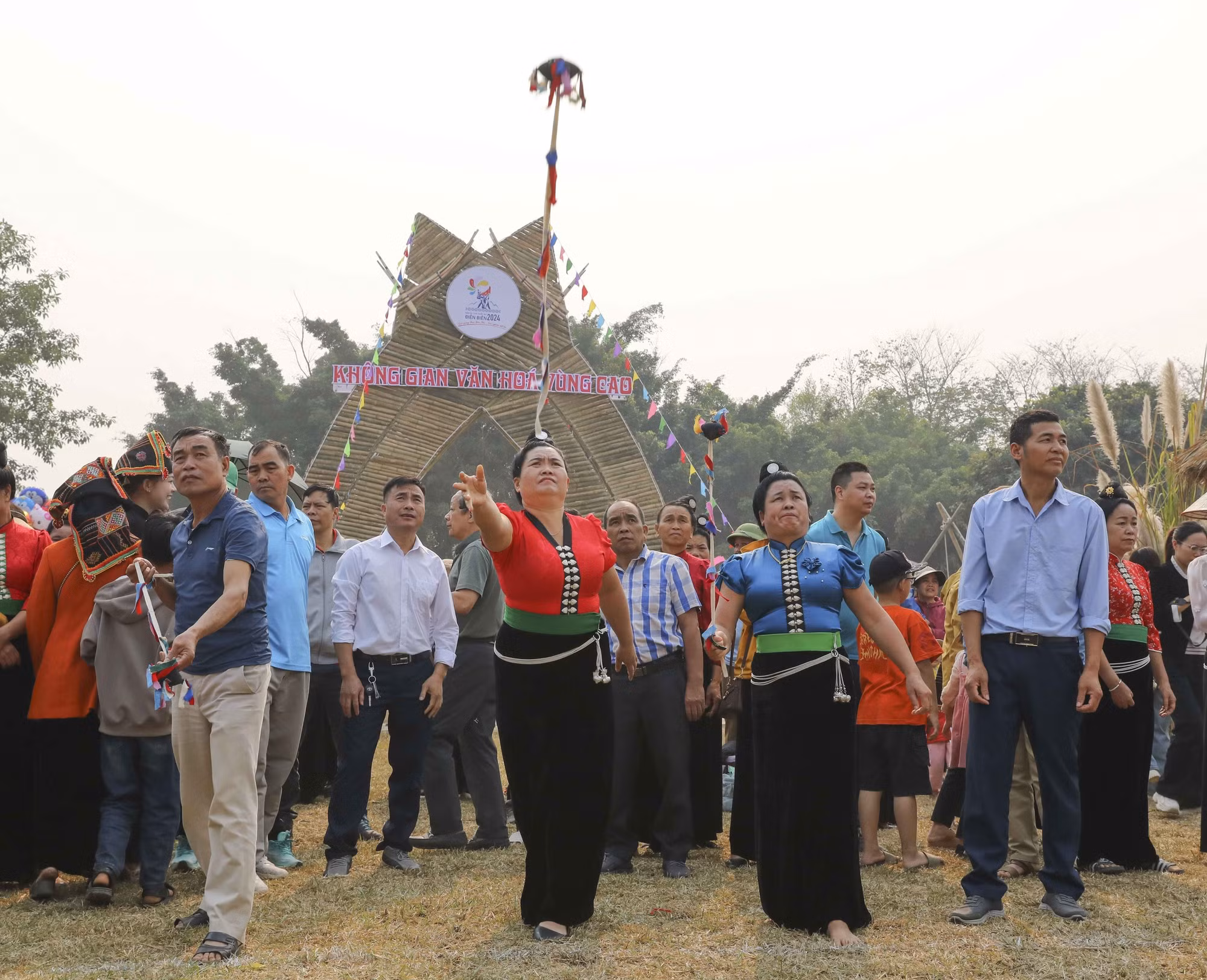 3-dac sac khong gian van hoa vung cao Dien Bien-trung kien.jpg