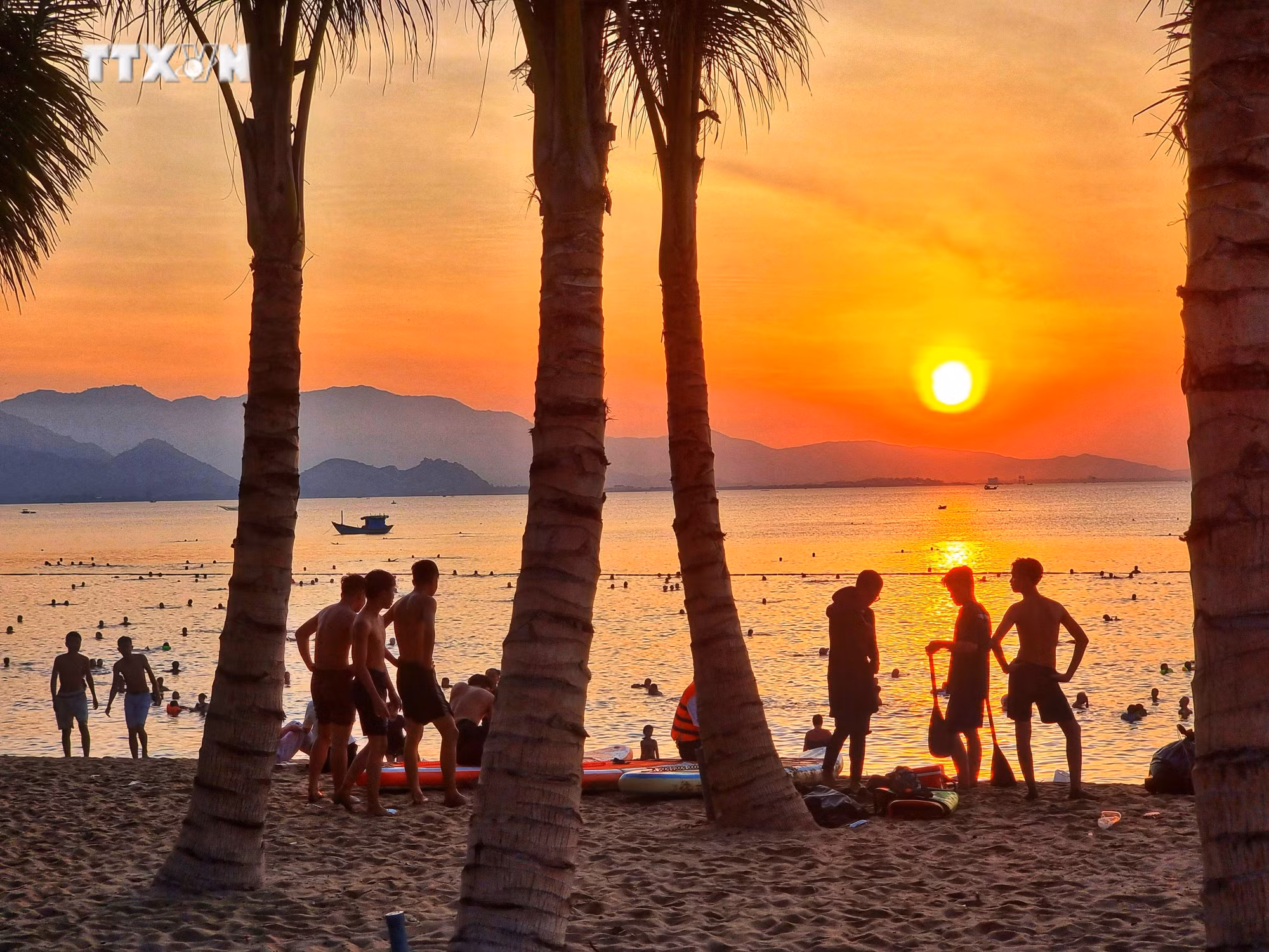 vna_potal_ninh_thuan_cai_thien_muc_huong_thu_sang_tao_van_hoa_cua_nguoi_dan_7486437.jpg