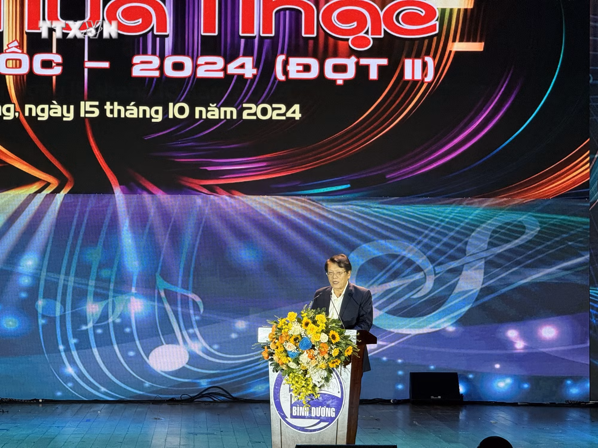 vna_potal_be_mac_lien_hoan_ca_mua_nhac_toan_quoc_2024_dot_2_7653326.jpeg