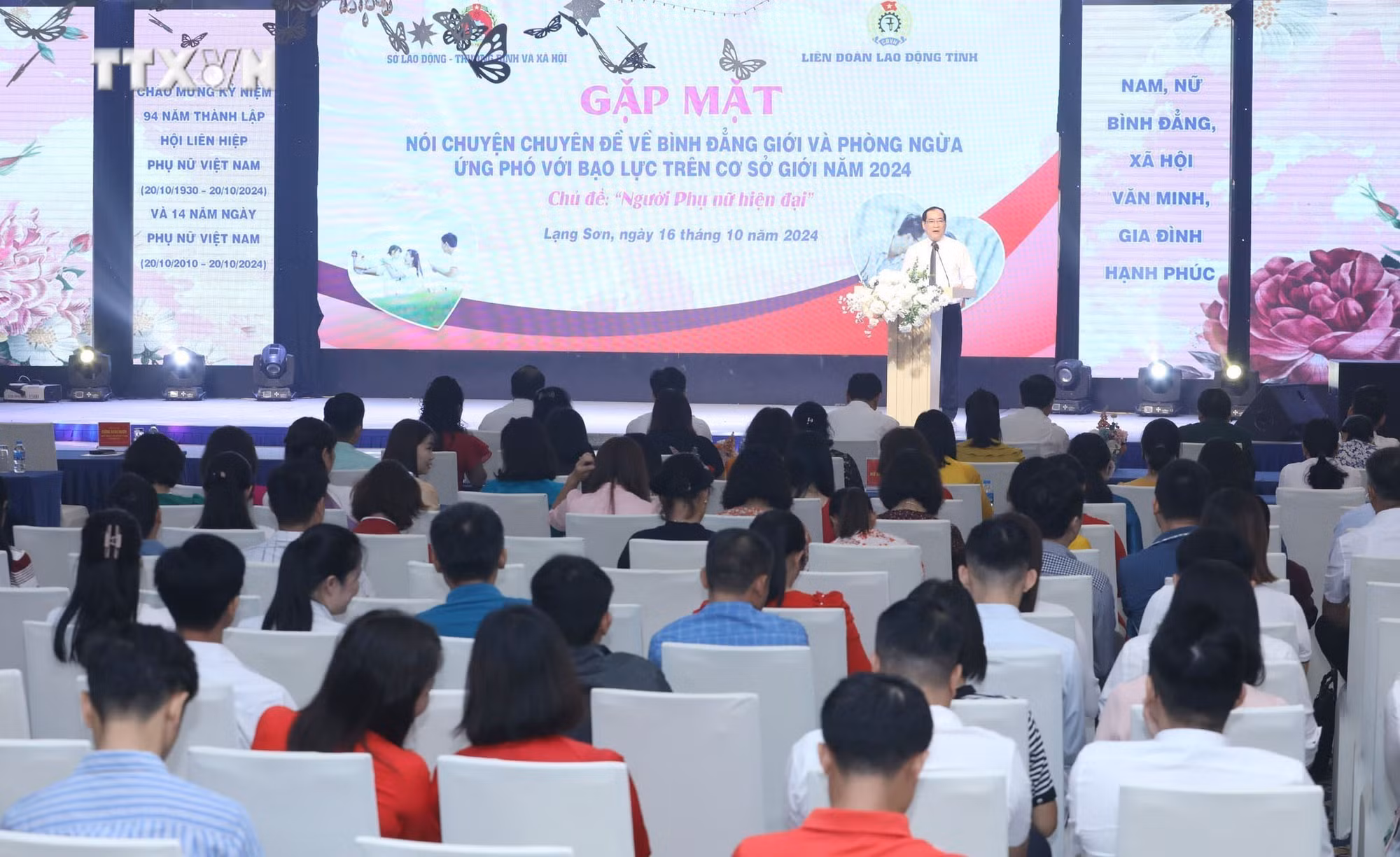 vna_potal_noi_chuyen_chuyen_de_ve_binh_dang_gioi_va_phong_ngua_ung_pho_voi_bao_luc_tren_co_so_gioi_nam_2024_7653733.jpg