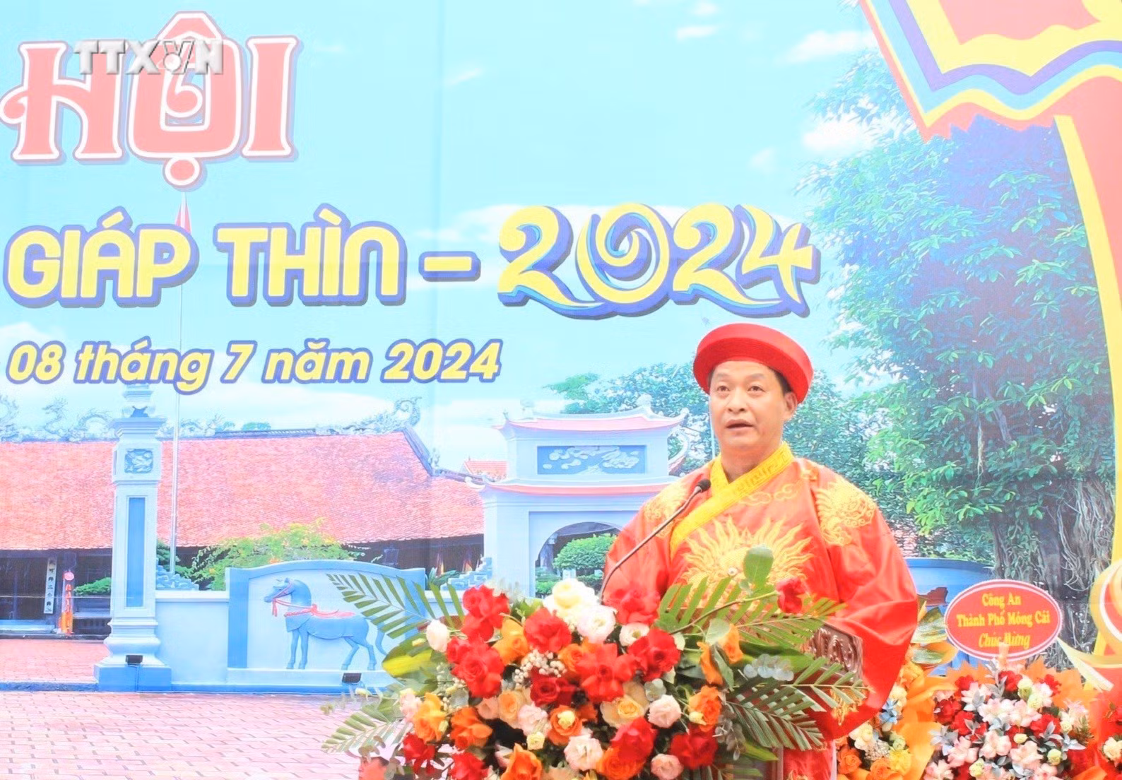 vna_potal_quang_ninh_le_hoi_dinh_tra_co_-_cot_moc_van_hoa_vung_bien_mong_cai_7468601.jpg