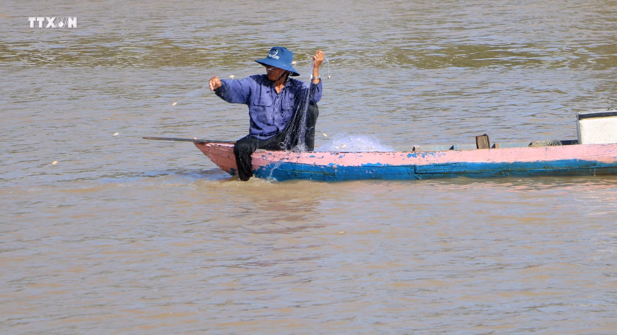 vna_potal_nong_dan_dau_nguon_bien_gioi_an_giang_“ngong_lu”_7535507.jpg