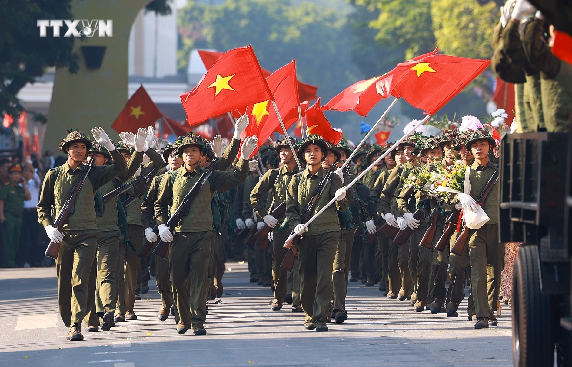 vna_potal_ngay_hoi_van_hoa_vi_hoa_binh_chao_mung_70_nam_giai_phong_thu_do_7635533.jpg