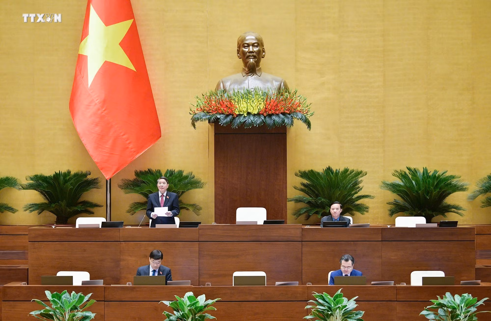 vna_potal_quoc_hoi_thao_luan_ve_du_thao_luat_quy_hoach_do_thi_va_nong_thon_7669768.jpg
