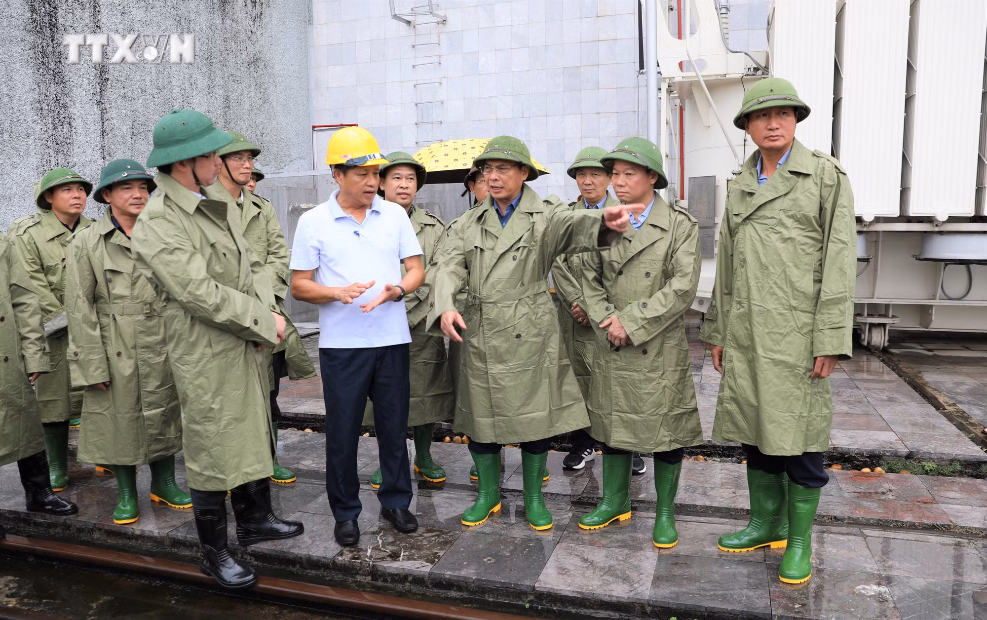 vna_potal_pho_thu_tuong_bui_thanh_son_kiem_tra_cong_tac_ung_pho_thien_tai_tai_yen_bai_08-09-2024_1742_7581009.jpg