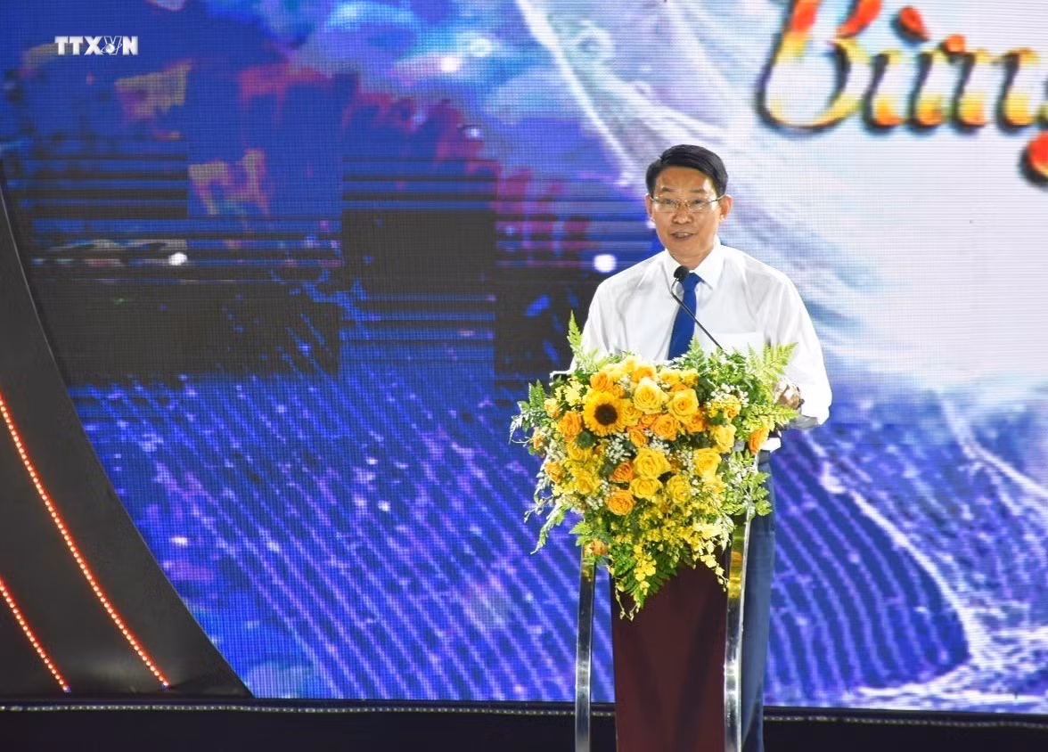 vna_potal_be_mac_lien_hoan_du_lich_bien_nha_trang_nam_2024_7433816.jpg