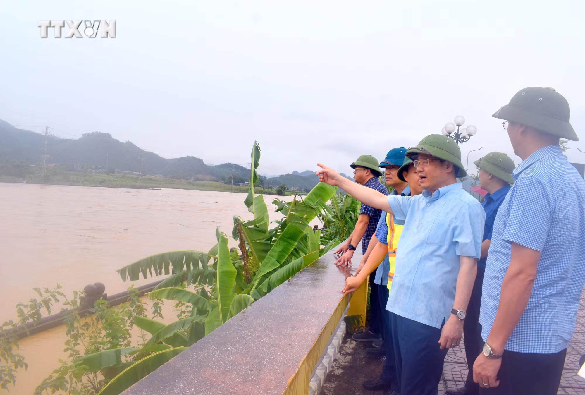 vna_potal_chu_tich_tinh_tuyen_quang_kiem_tra_cong_tac_phong_chong_thien_tai_tren_dia_ban_huyen_son_duong_7583739.jpg