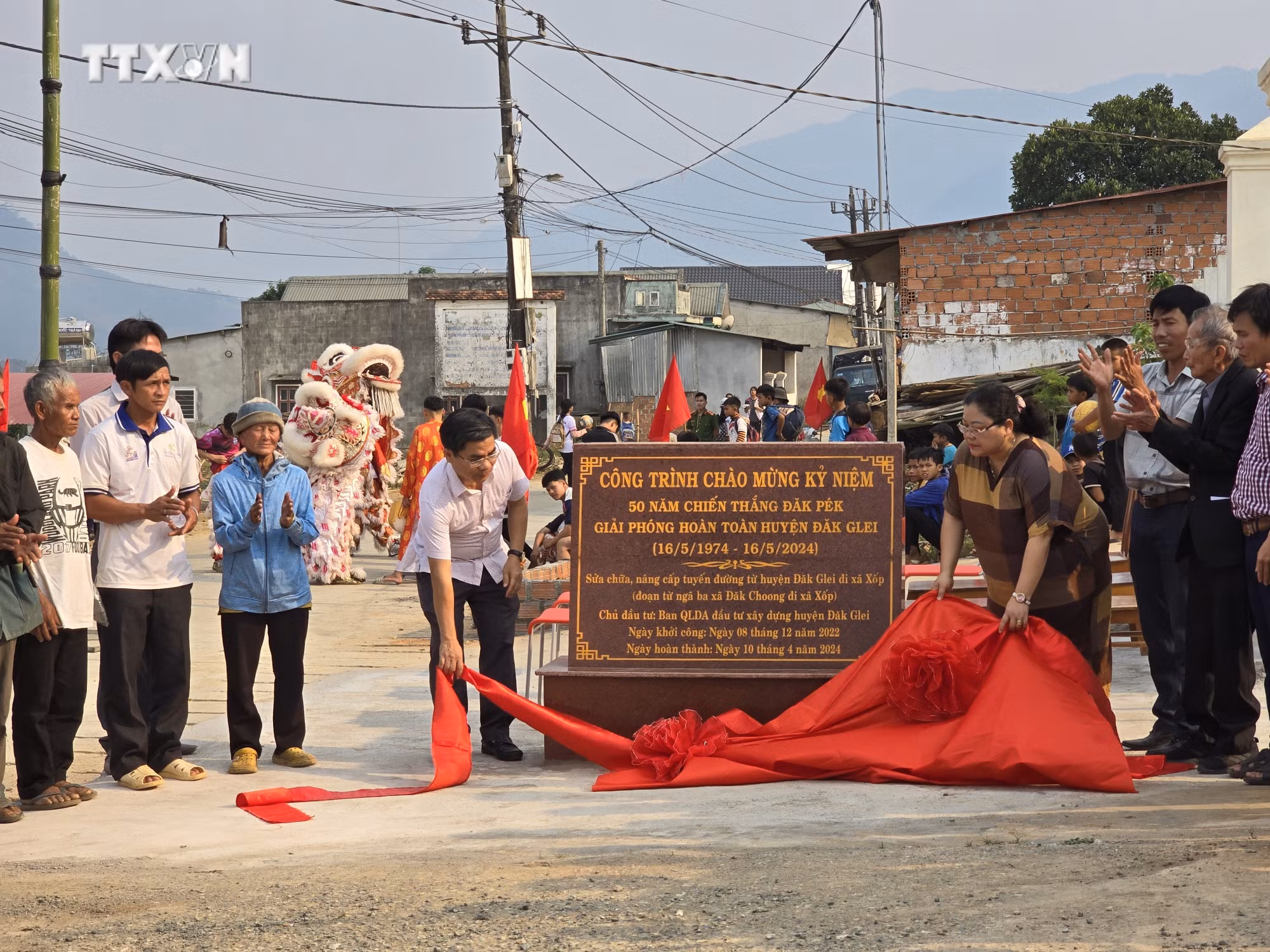 vna_potal_suc_song_moi_noi_lang_khang_chien_dau_tien_o_tay_nguyen_7352350.jpg