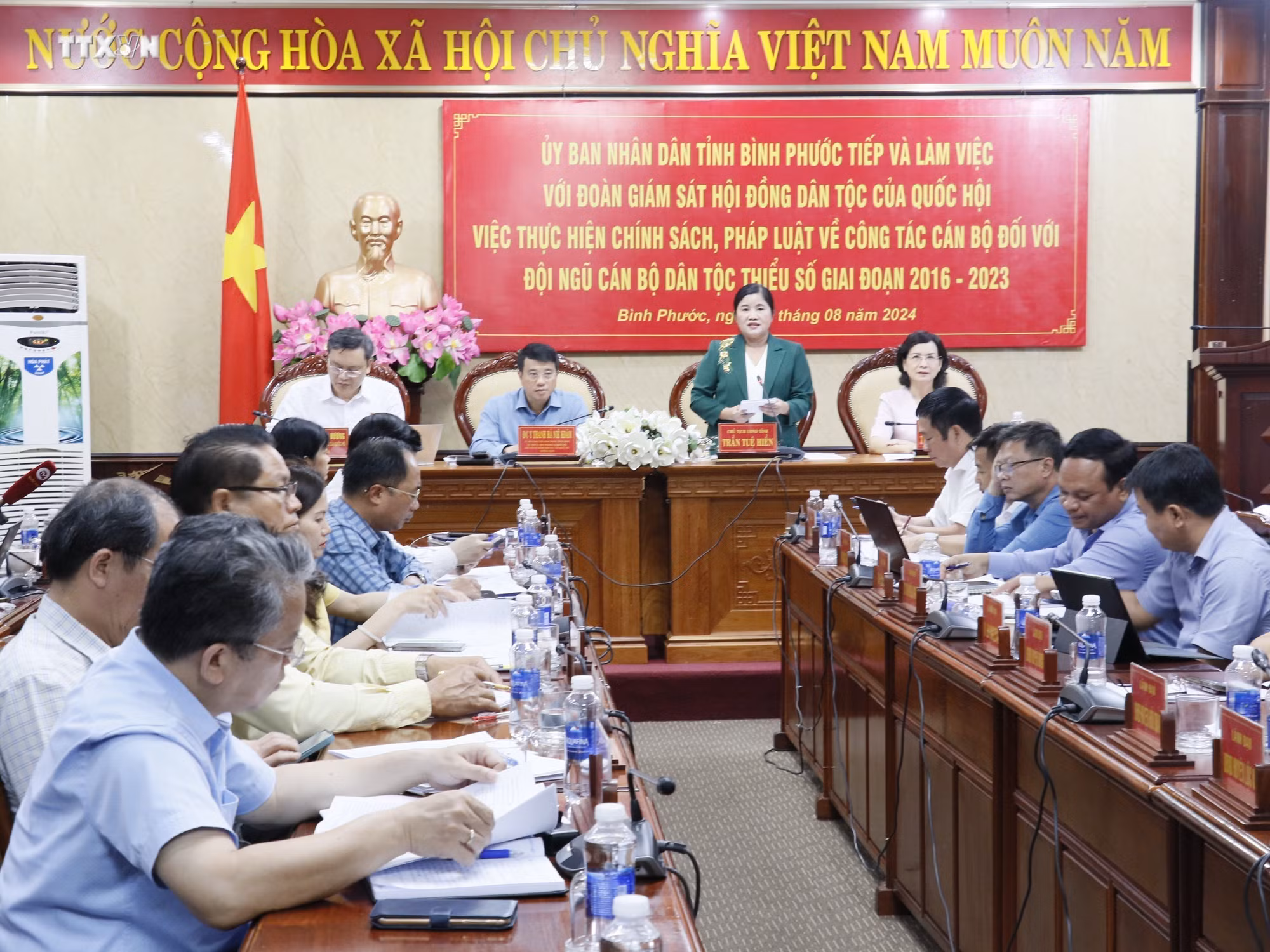 vna_potal_doan_giam_sat_hoi_dong_dan_toc_cua_quoc_hoi_lam_viec_tai_tinh_binh_phuoc_7528547.jpg