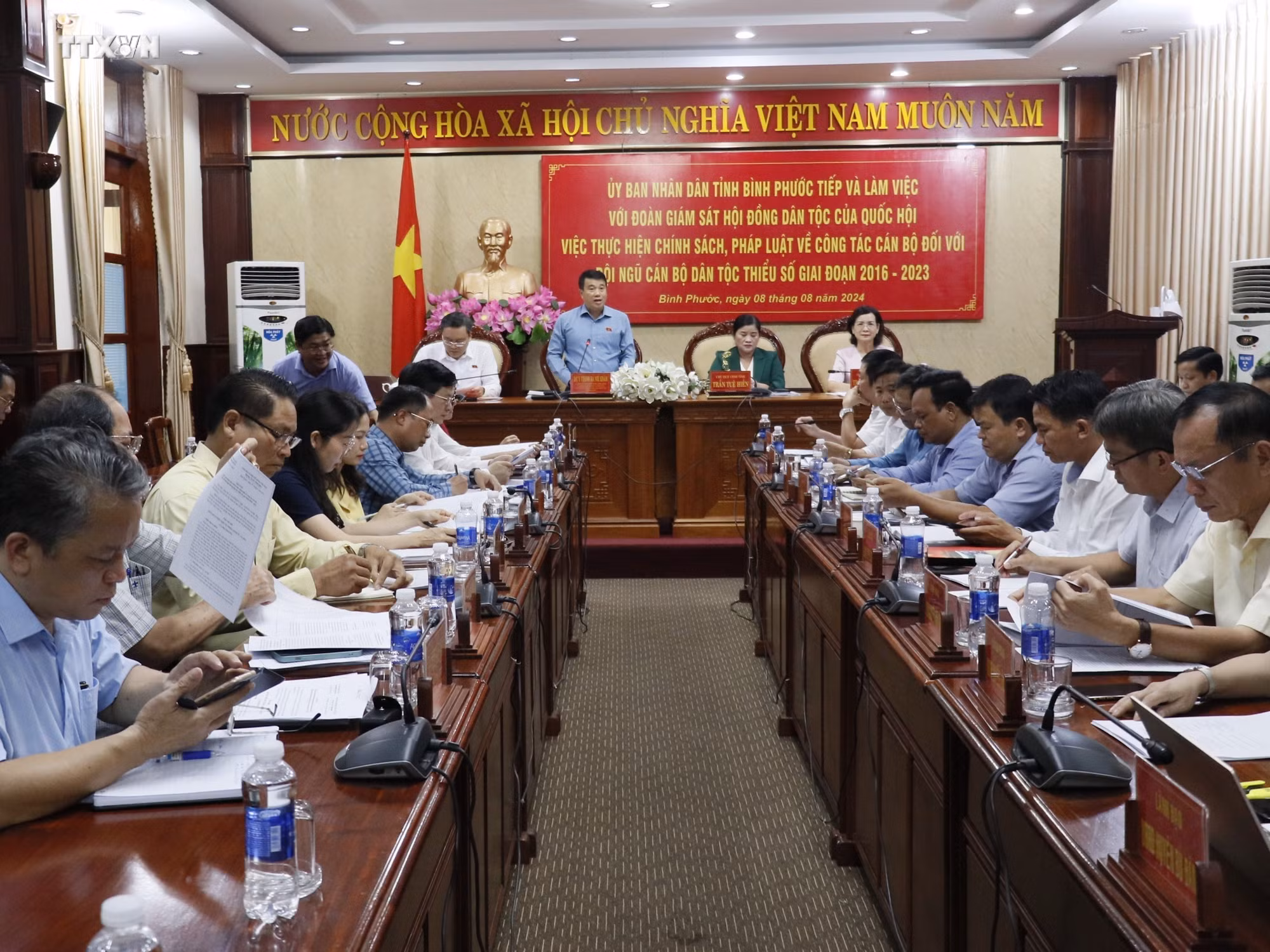 vna_potal_doan_giam_sat_hoi_dong_dan_toc_cua_quoc_hoi_lam_viec_tai_tinh_binh_phuoc_7528542.jpg