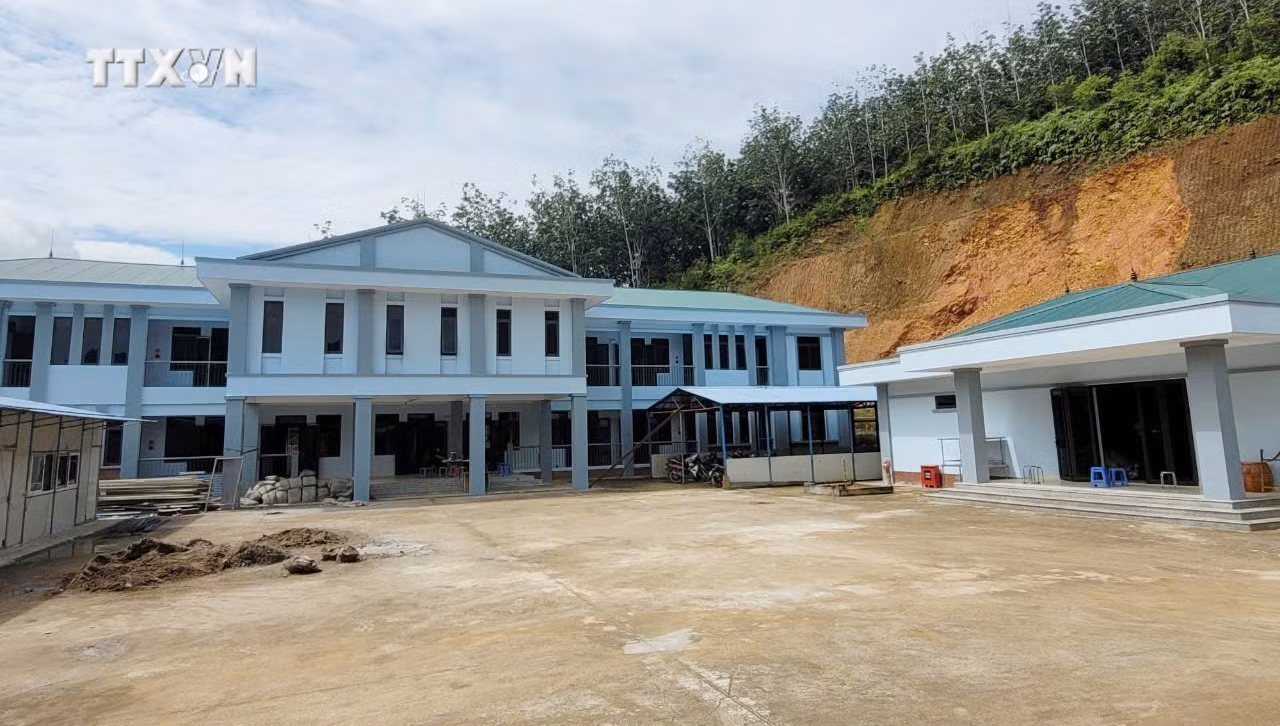 vna_potal_cac_truong_hoc_lai_chau_khoac_ao_moi_don_khai_giang_7558838.jpg