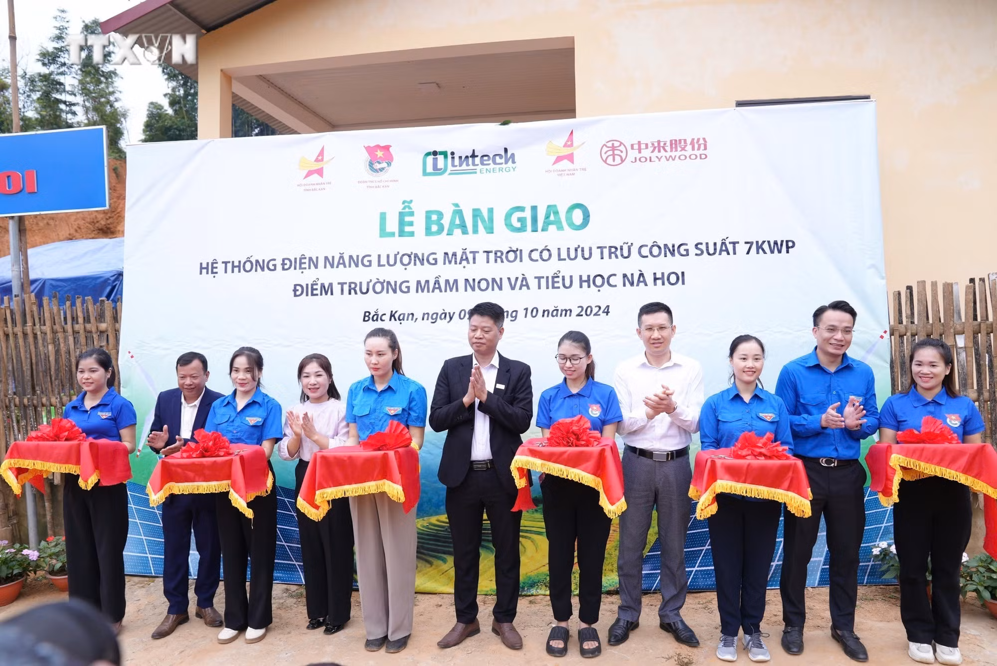vna_potal_bac_kan_dua_dien_“xanh”_ve_diem_truong_kho_khan_7642338.jpg